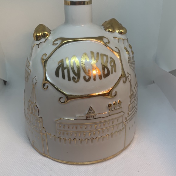 GARDNER Russian Porcelain Decanter Hand Made - Picture 1 of 12